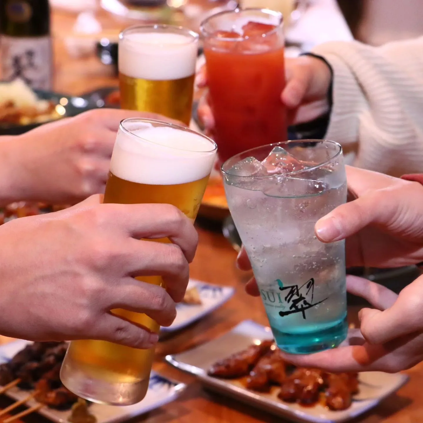 みんな楽しく飲んだり✨食べたり😁